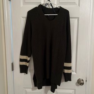 Fashion Nova M army green long sweater